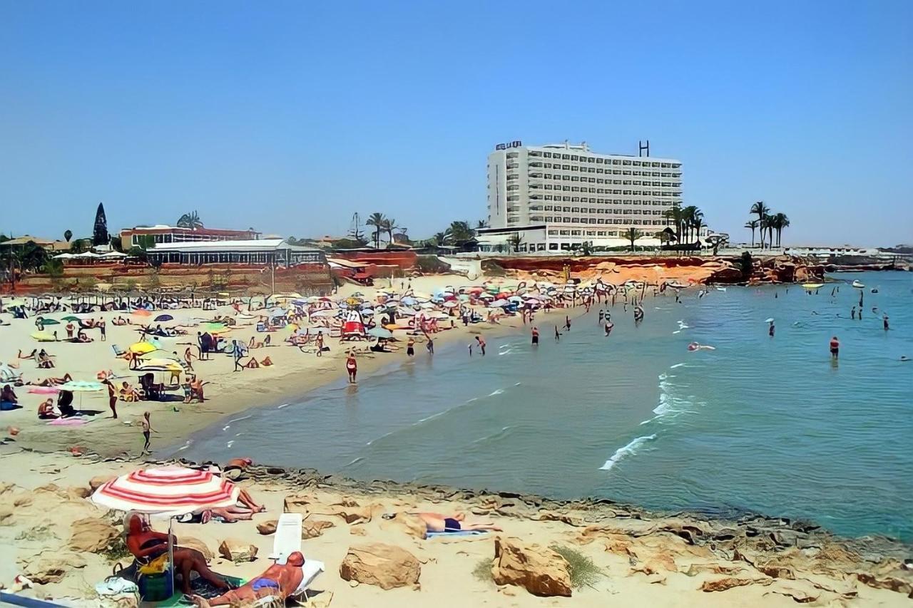 Apartment On The Plaza Alicante Buitenkant foto